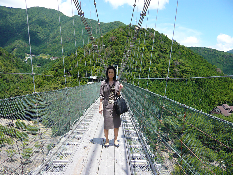 十津川村の谷瀬の吊り橋にて